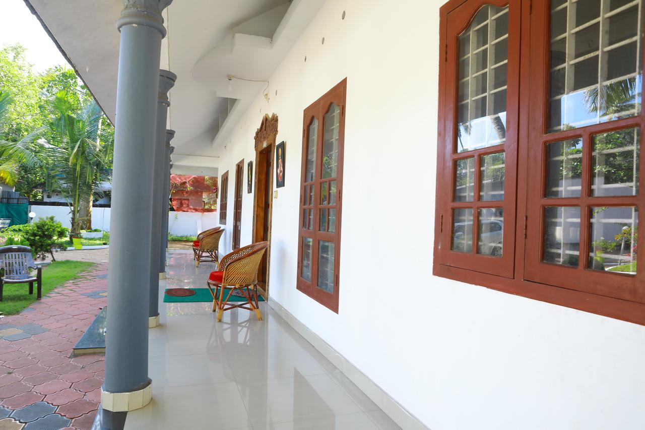 Appartamento Marari Peterland Alappuzha Esterno foto