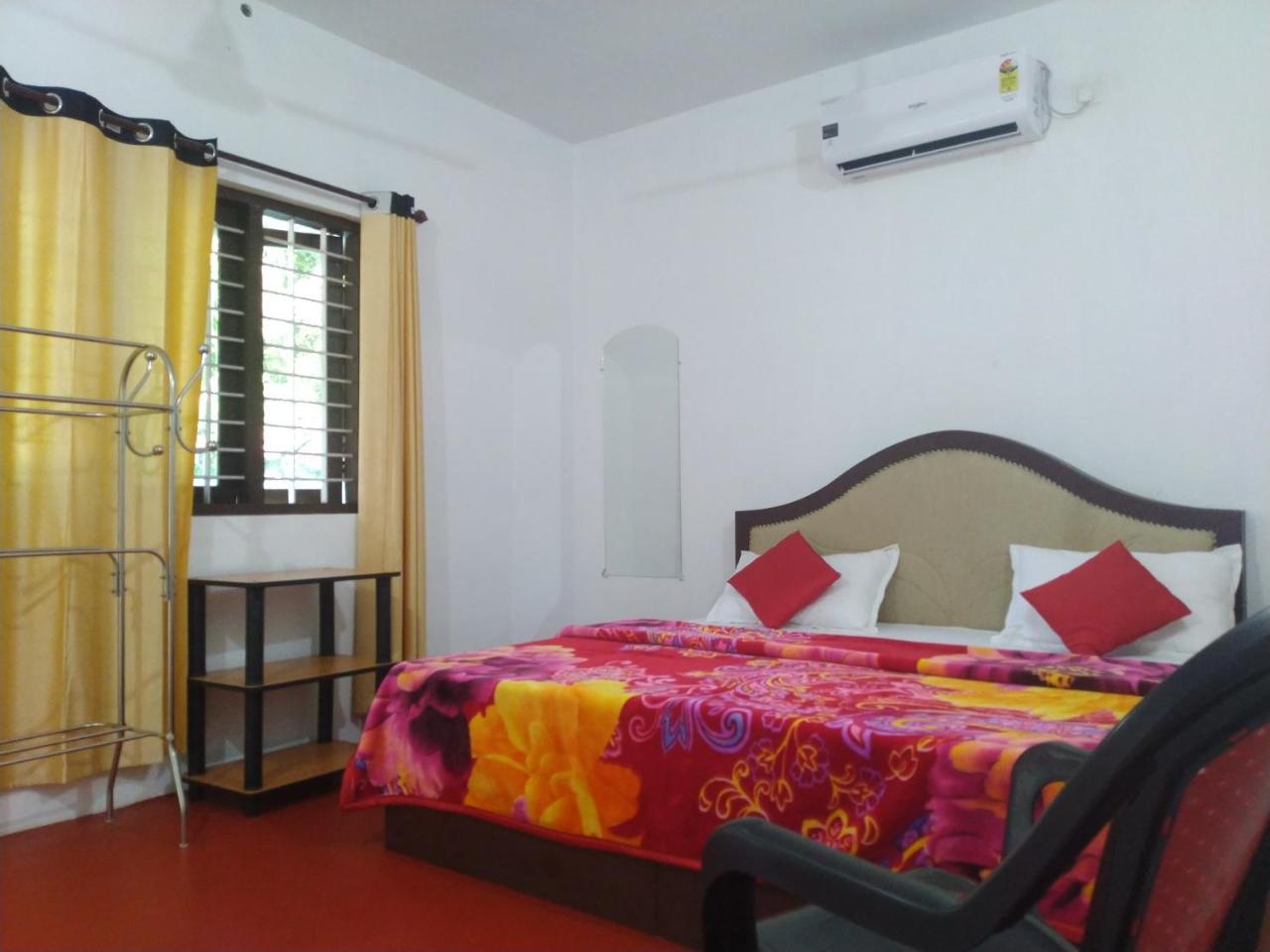 Appartamento Marari Peterland Alappuzha Esterno foto