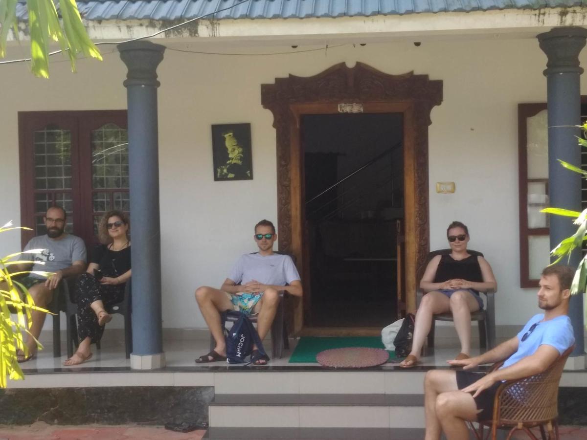 Appartamento Marari Peterland Alappuzha Esterno foto